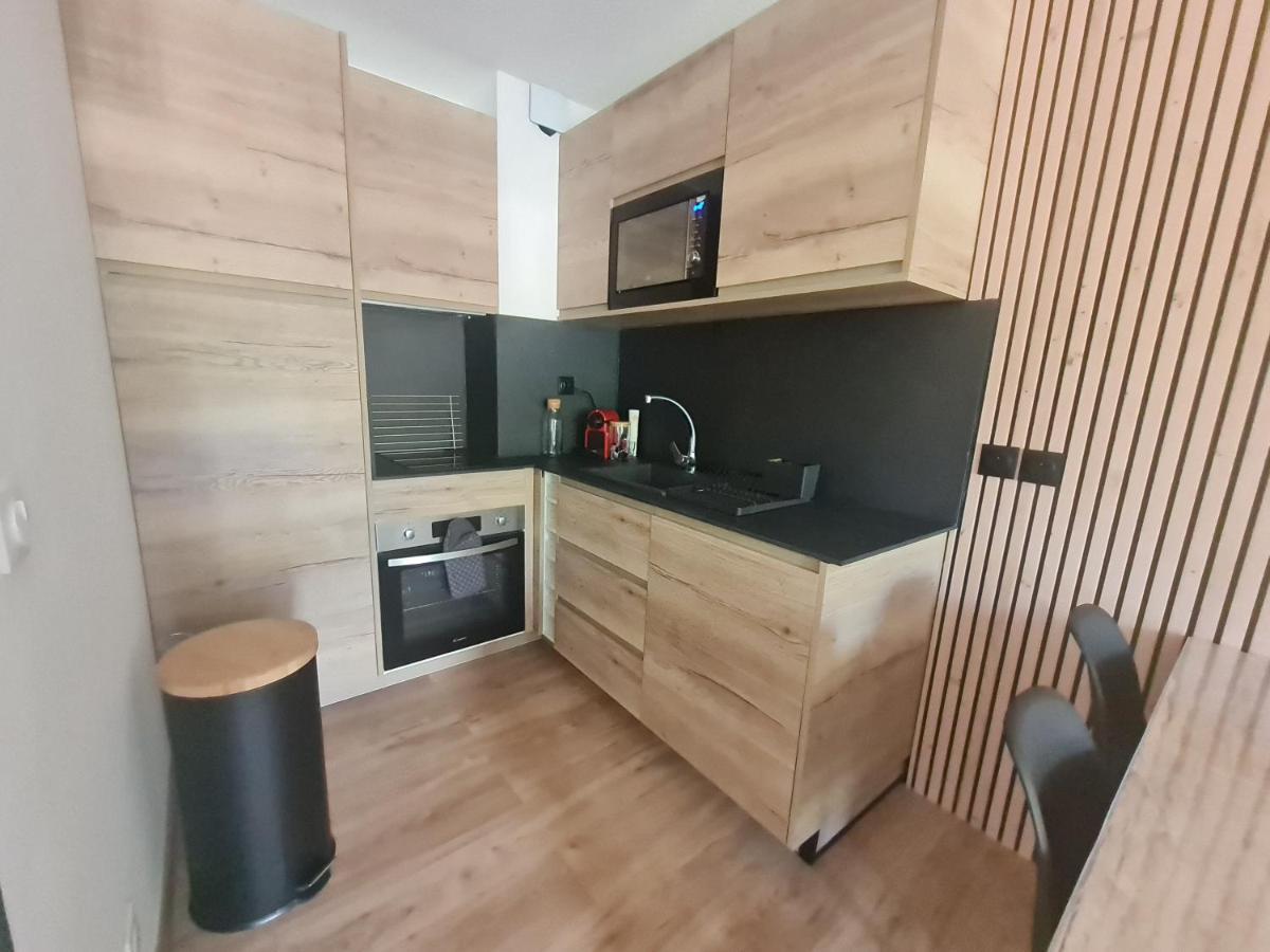 Charmant 2 Pieces Centre Station Валбер Екстериор снимка
